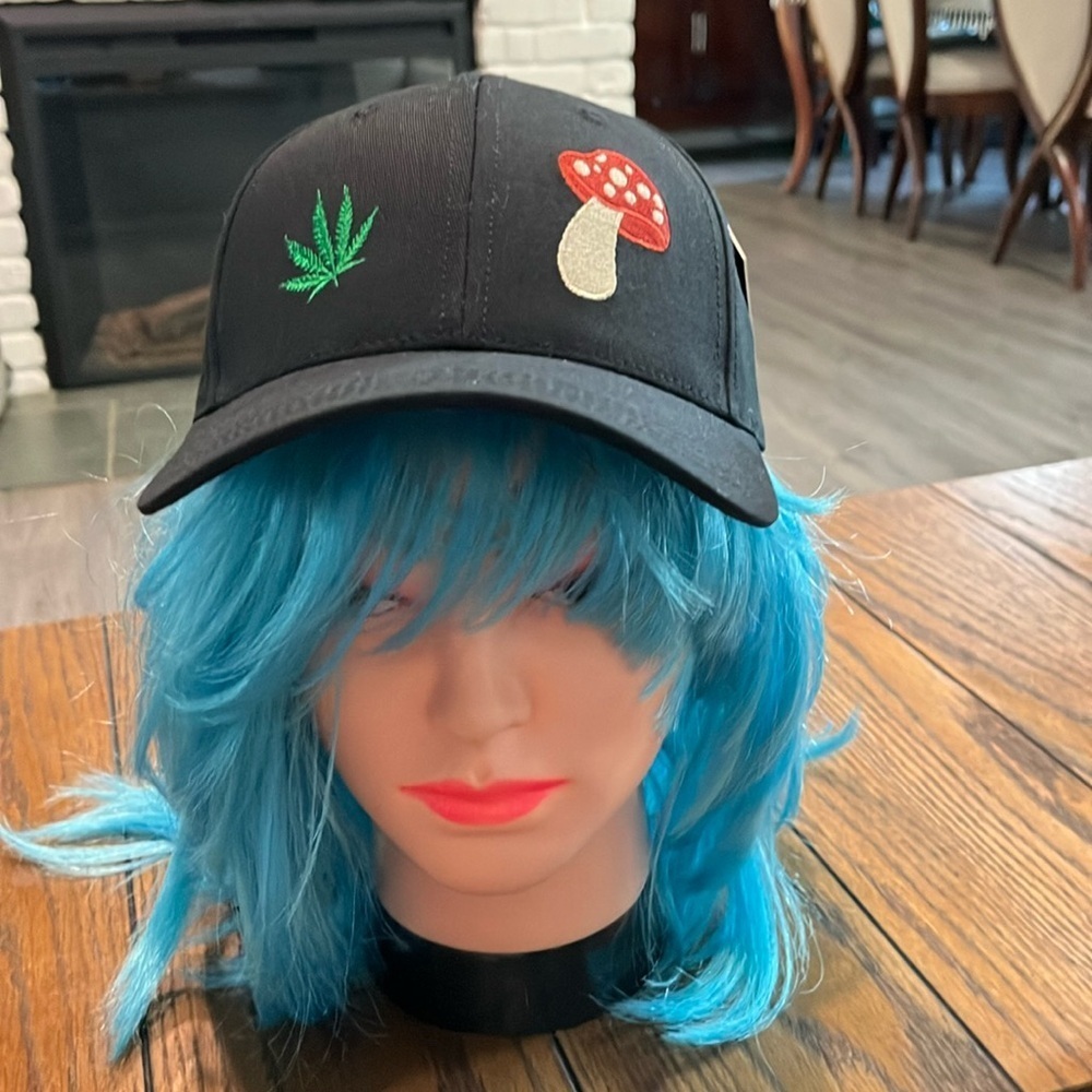 Mushroom and leaf hat 🧢